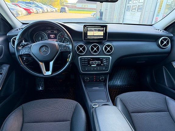 Mercedes-Benz A180 13 of 26