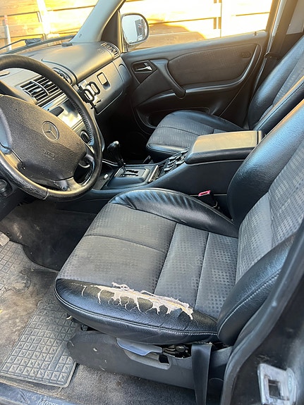 Mercedes-Benz ML270 8 of 10