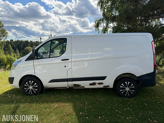 Ford Transit Custom 2 of 19