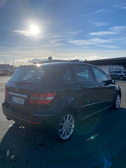 Mercedes-Benz B180 d 5 of 21