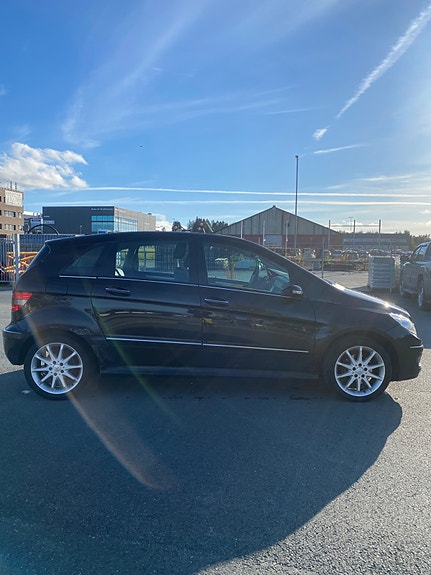 Mercedes-Benz B180 d 4 of 21