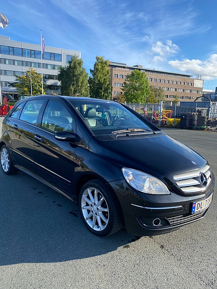 Mercedes-Benz B180 d 3 of 21