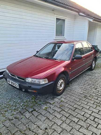 Honda Accord 14 of 30