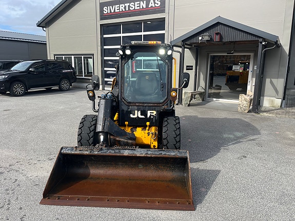 JCB 300 T4 10 of 30