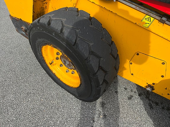 JCB 300 T4 19 of 30