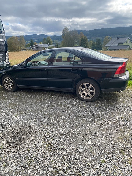 Volvo S60 3 of 6