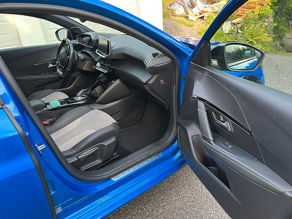 Peugeot 208 9 of 17