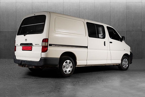 Toyota HiAce 6 of 26