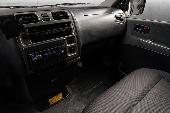 Toyota HiAce 12 of 26