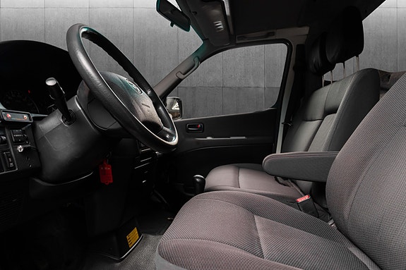 Toyota HiAce 18 of 26
