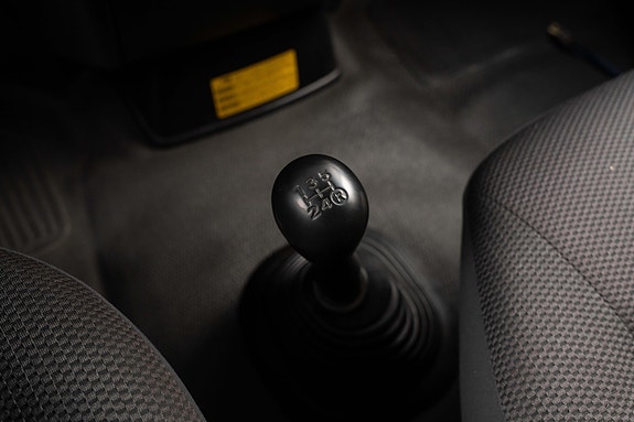 Toyota HiAce 14 of 26