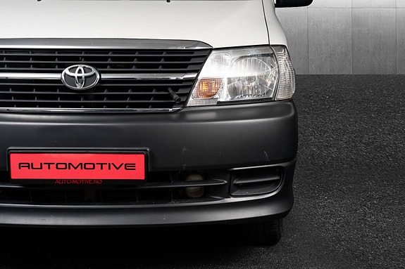 Toyota HiAce 5 of 26