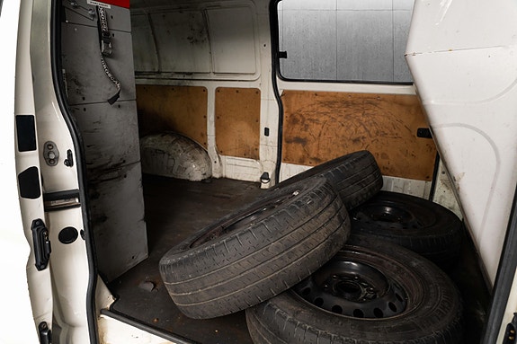 Toyota HiAce 25 of 26