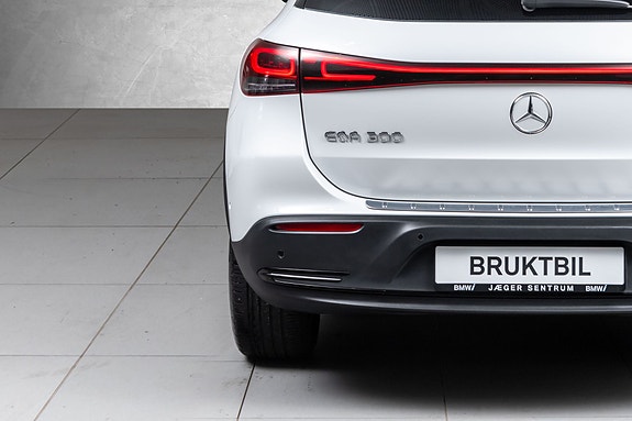 Mercedes-Benz EQA300 9 of 30