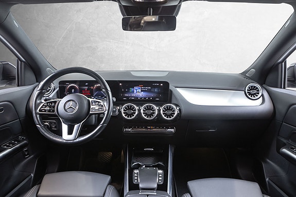 Mercedes-Benz EQA300 24 of 30