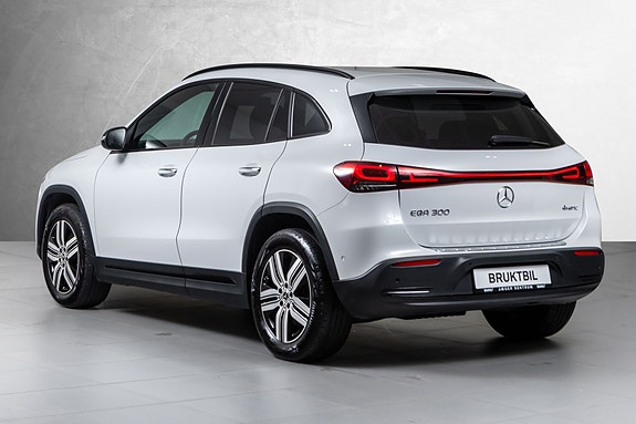 Mercedes-Benz EQA300 6 of 30