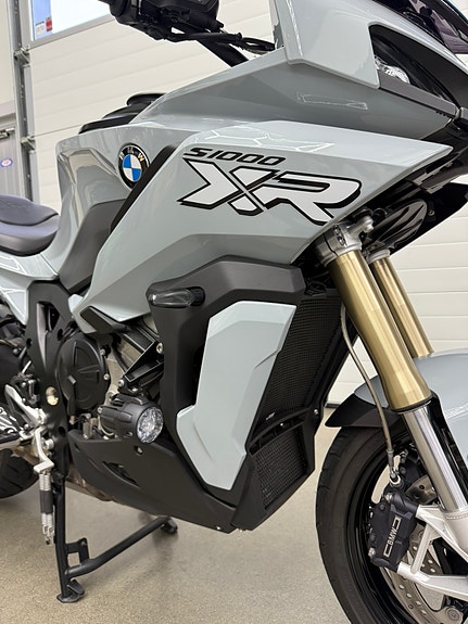 BMW S 1000 XR 8 of 30