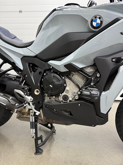 BMW S 1000 XR 12 of 30