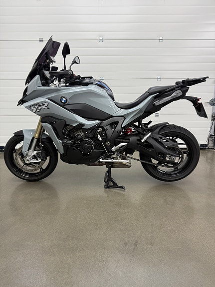 BMW S 1000 XR 21 of 30