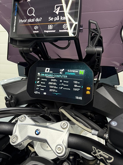 BMW S 1000 XR 18 of 30