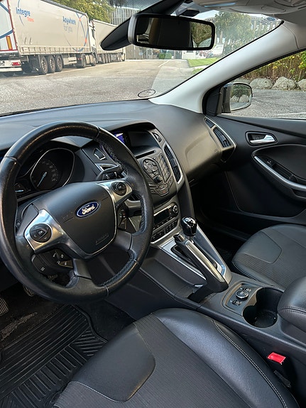 Ford Focus 12 of 19