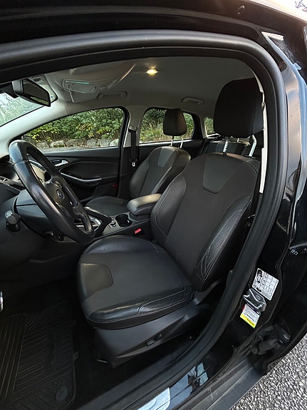 Ford Focus 8 of 19