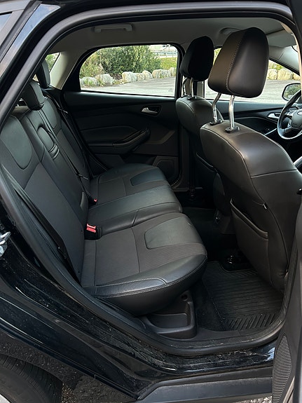 Ford Focus 13 of 19