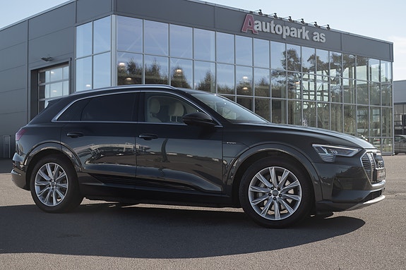 Audi e-tron 2 of 30