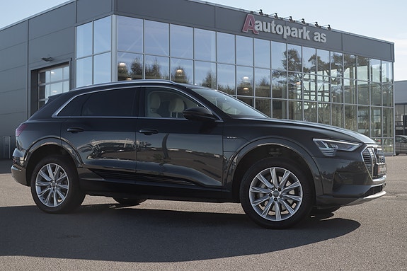 Audi e-tron 3 of 30
