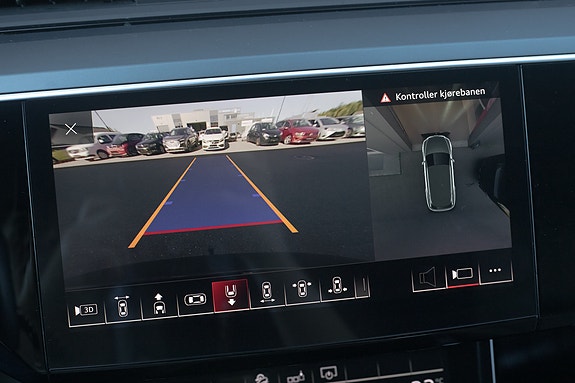 Audi e-tron 23 of 30