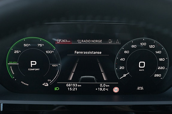 Audi e-tron 15 of 30