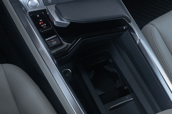 Audi e-tron 27 of 30