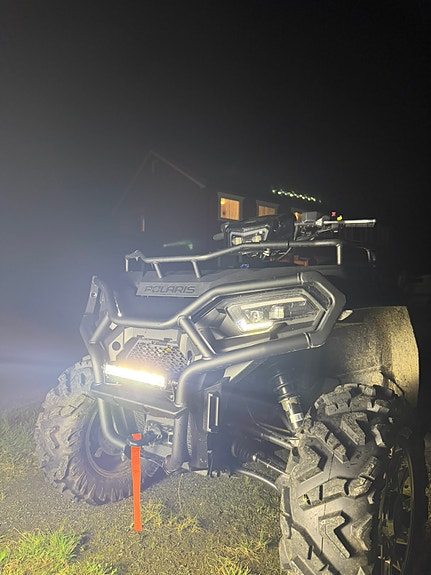 Polaris Sportsman 570 x2 Black Edition 7 of 10