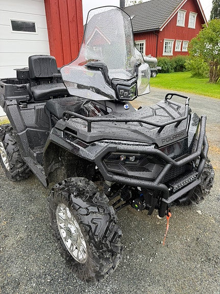 Polaris Sportsman 570 x2 Black Edition 3 of 10