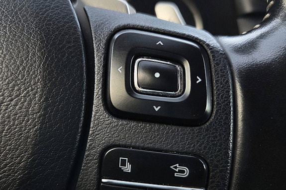 Lexus NX300h 25 of 30