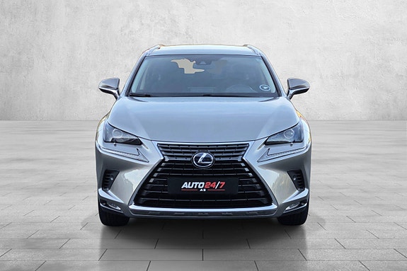 Lexus NX300h 4 of 30