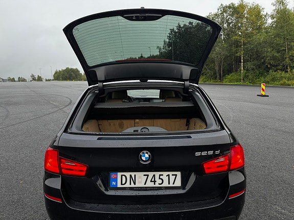 BMW 525xd 11 of 28
