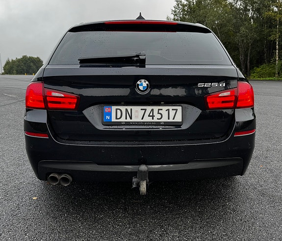 BMW 525xd 8 of 28