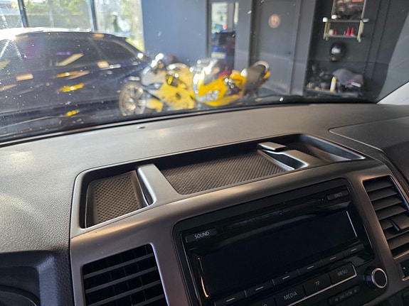 Volkswagen Caravelle 20 of 30