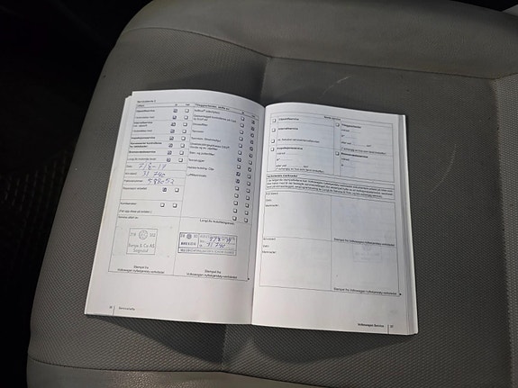 Volkswagen Caravelle 26 of 30