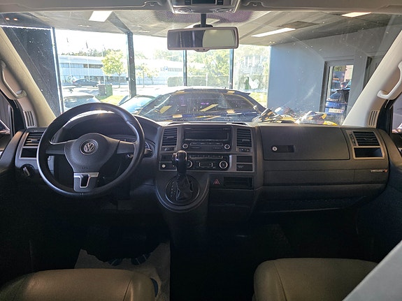 Volkswagen Caravelle 15 of 30