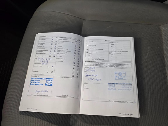 Volkswagen Caravelle 28 of 30