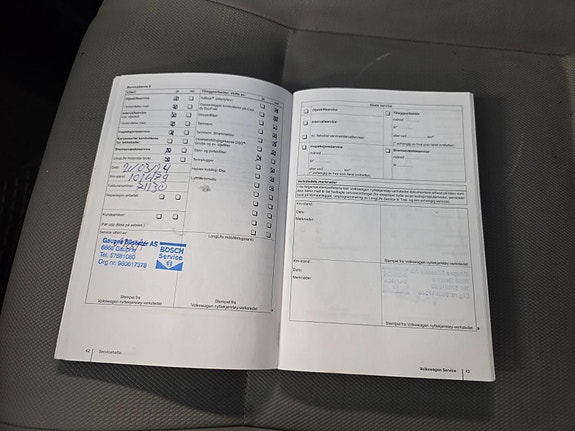 Volkswagen Caravelle 29 of 30