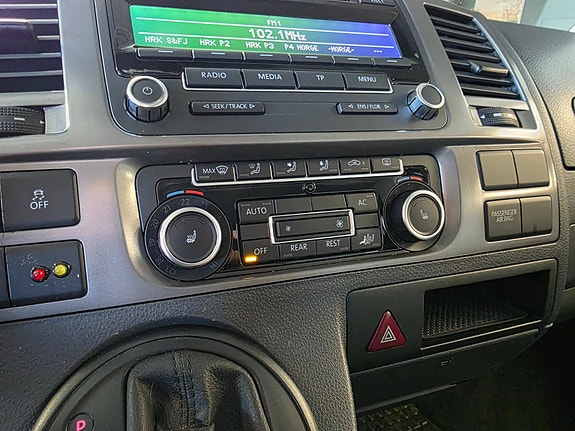 Volkswagen Caravelle 22 of 30