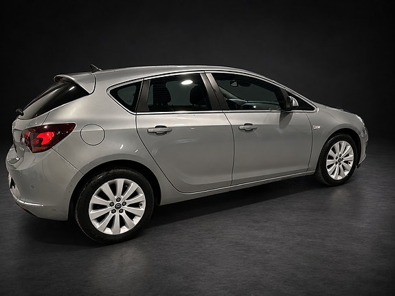 Opel Astra 10 of 24
