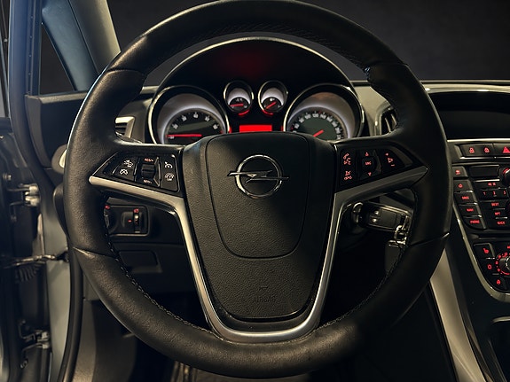 Opel Astra 19 of 24