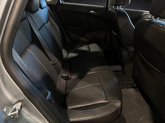 Opel Astra 17 of 24