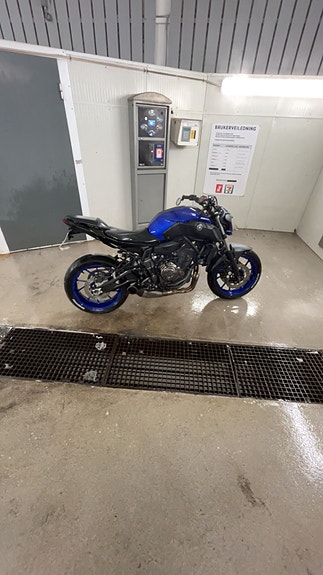 Yamaha MT-07 4 of 12