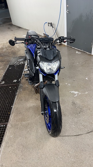 Yamaha MT-07 7 of 12