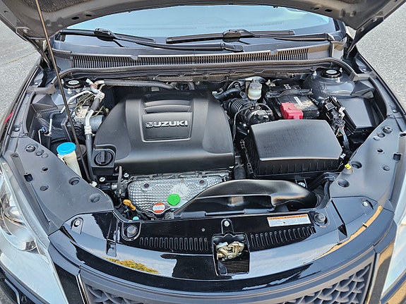 Suzuki Kizashi 5 of 19